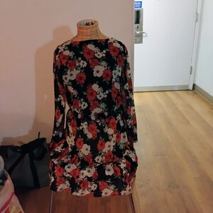 Red Long Sleeve Crew Neck Sundress for Casual Occasions